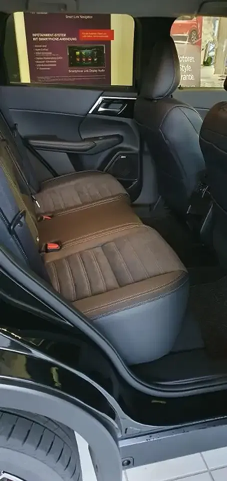 Mitsubishi Outlander - Thumbnail 8