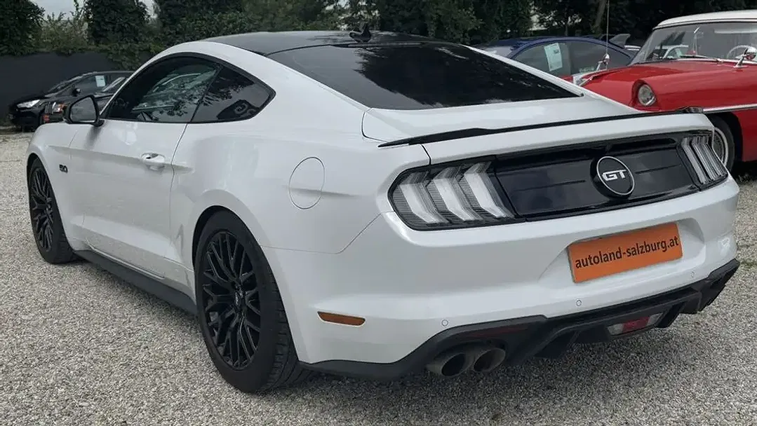 Ford Mustang - Thumbnail 6
