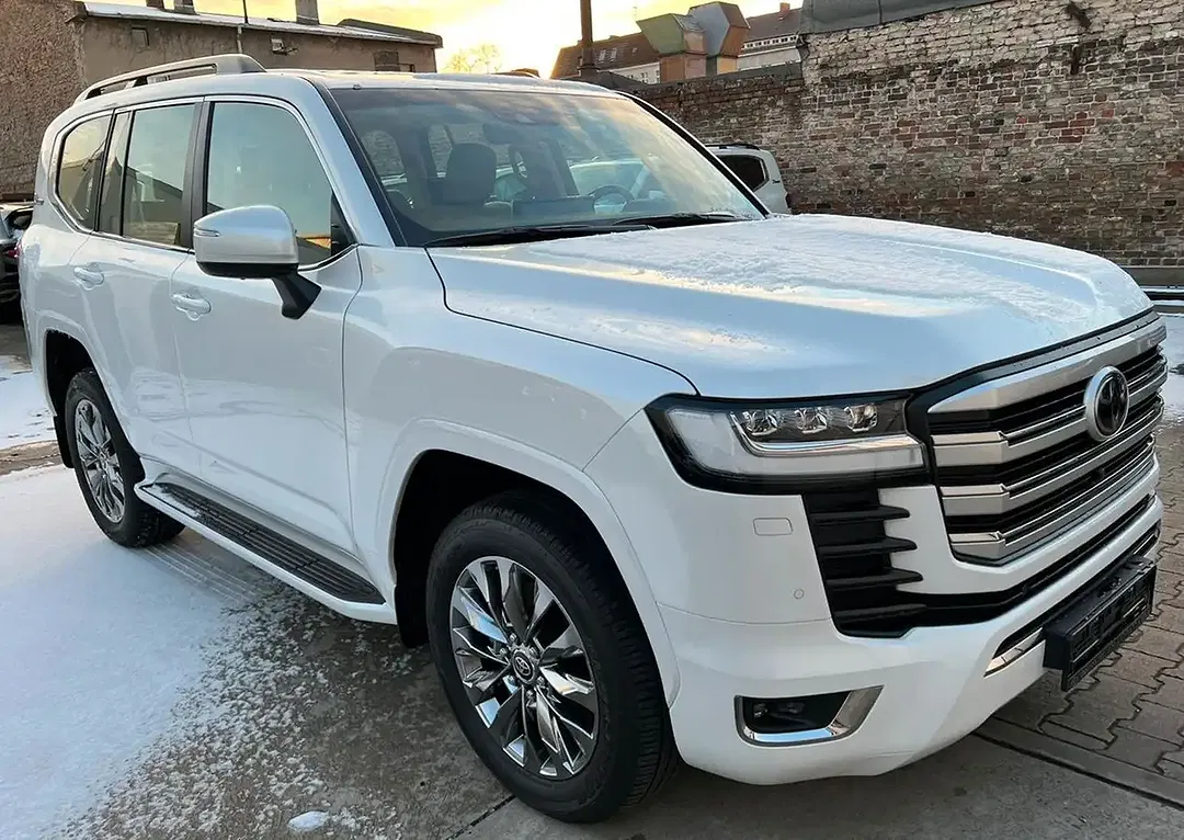 Toyota Land Cruiser - Thumbnail 7