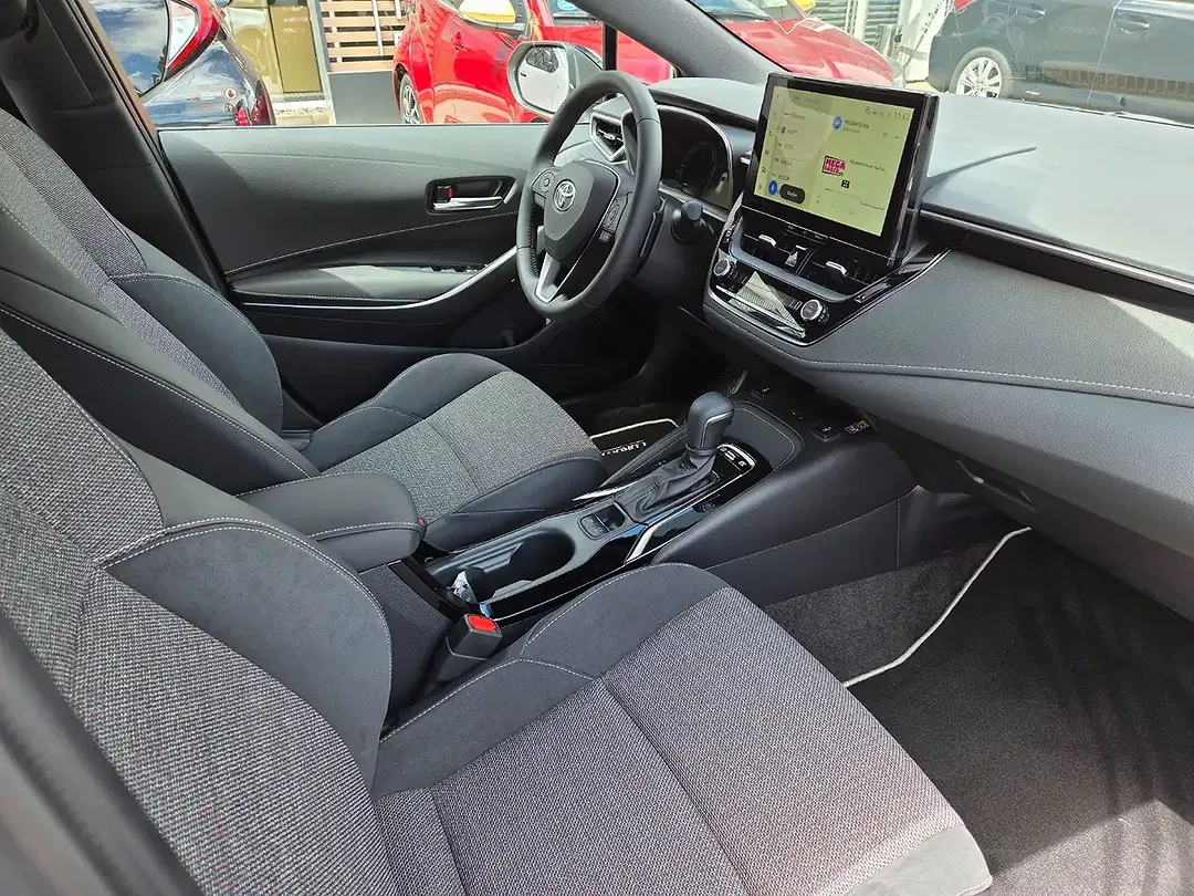 Toyota Corolla - Thumbnail 10