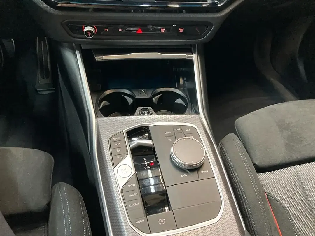 BMW 330 - Thumbnail 12