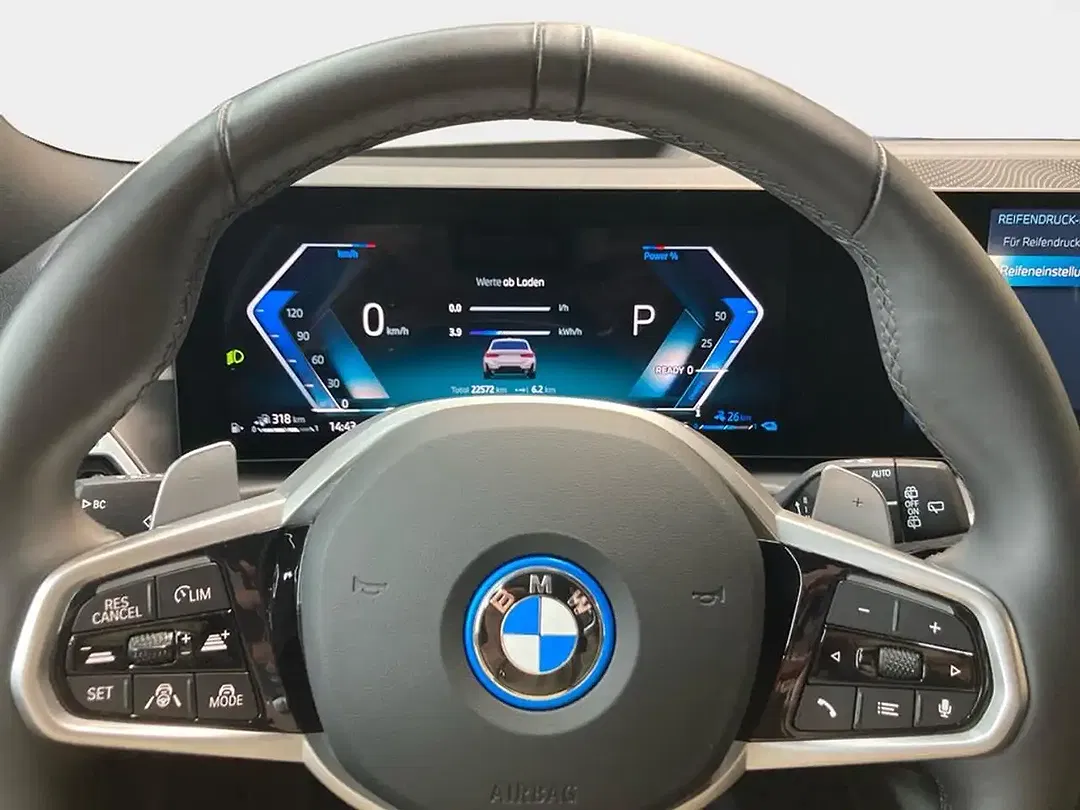BMW 330 - Thumbnail 14