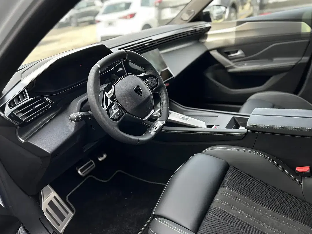 Peugeot 308 - Thumbnail 6