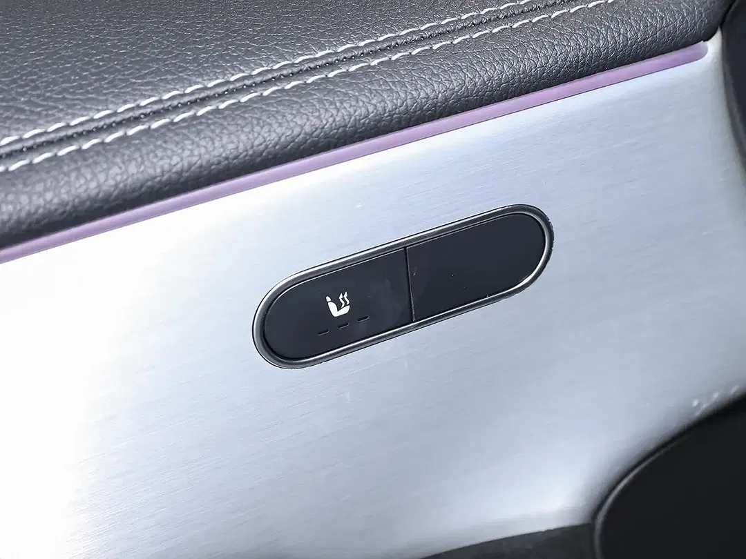 Mercedes-Benz CLA 200 - Thumbnail 13