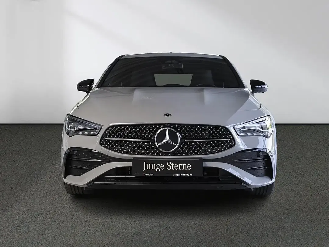 Mercedes-Benz CLA 200 - Thumbnail 3