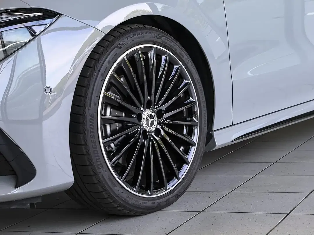 Mercedes-Benz CLA 200 - Thumbnail 8