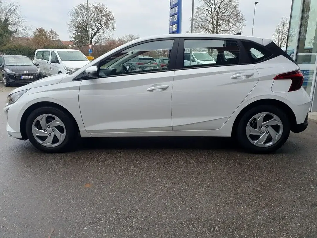 Hyundai i20 - Thumbnail 9