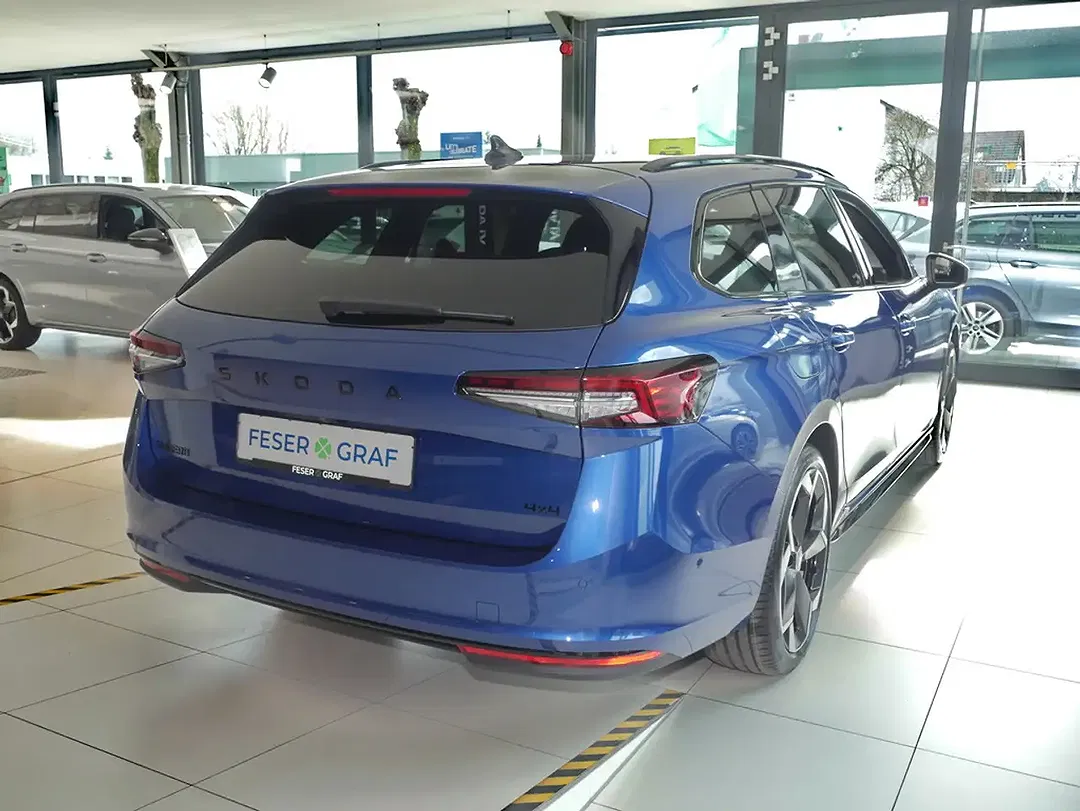 Skoda Superb - Thumbnail 3