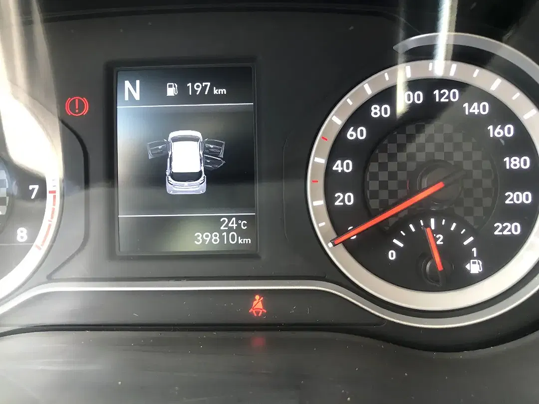Hyundai i10 - Thumbnail 6