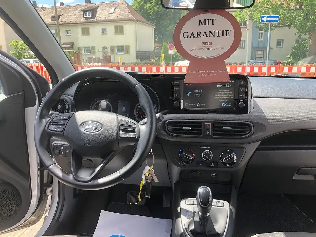 Hyundai i10 - Thumbnail 9