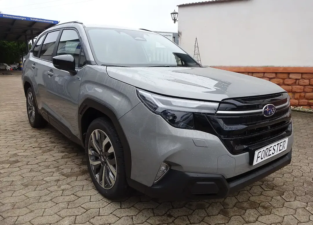 Subaru Forester - Thumbnail 3