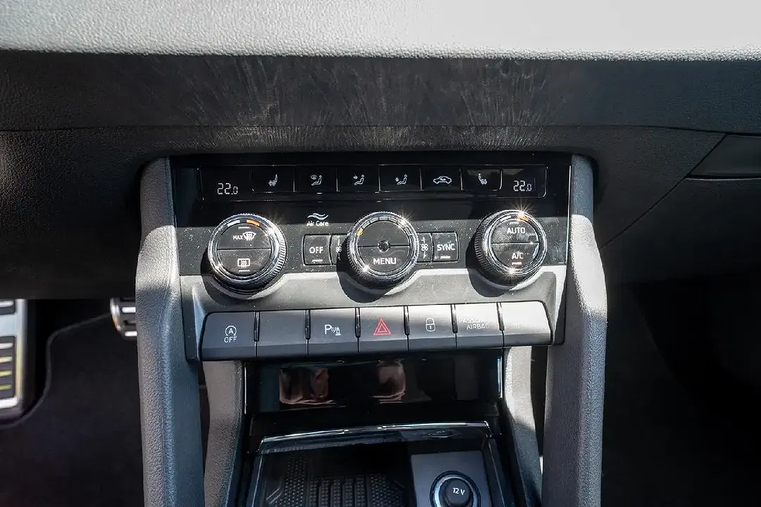 Skoda Karoq - Thumbnail 13