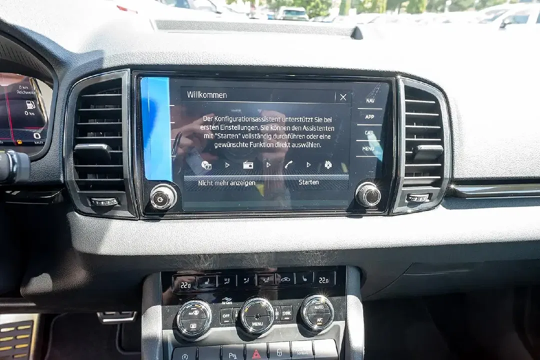 Skoda Karoq - Thumbnail 14