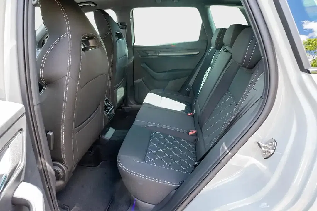 Skoda Karoq - Thumbnail 8