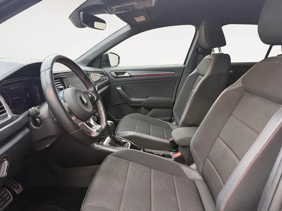 Volkswagen T-Roc - Thumbnail 8