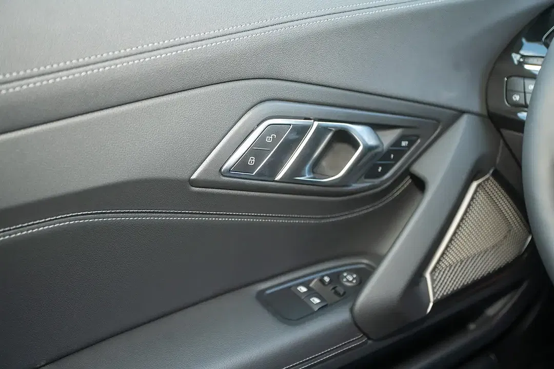 BMW Z4 - Thumbnail 9