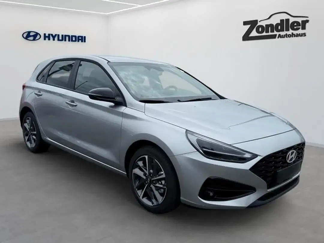 Hyundai i30 - Thumbnail 2