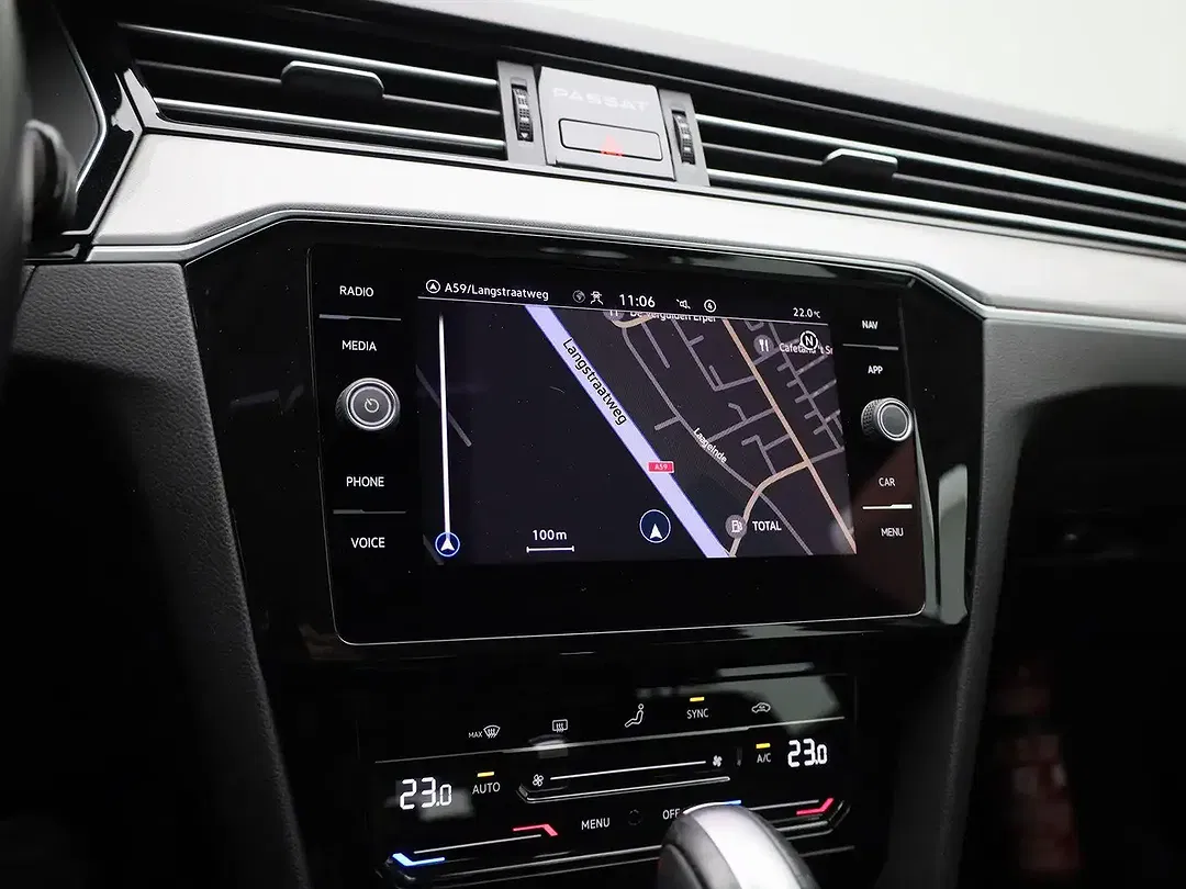 Volkswagen Passat Variant - Thumbnail 15