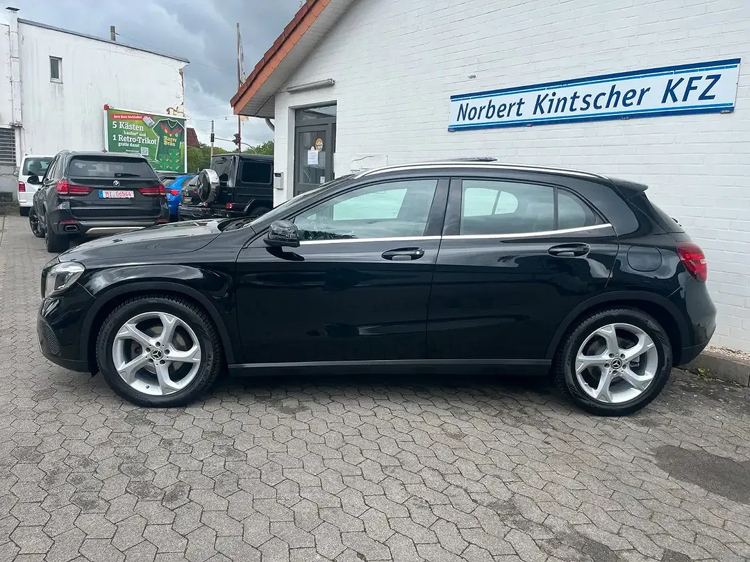 Mercedes-Benz GLA 180 - Thumbnail 5