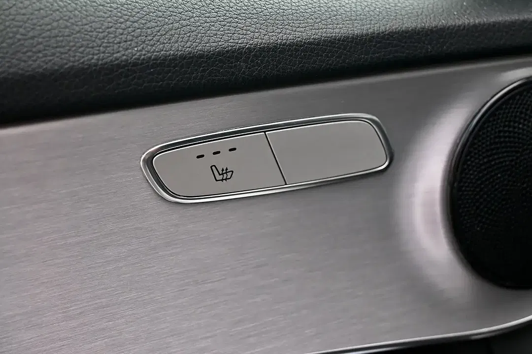 Mercedes-Benz C 300 - Thumbnail 13