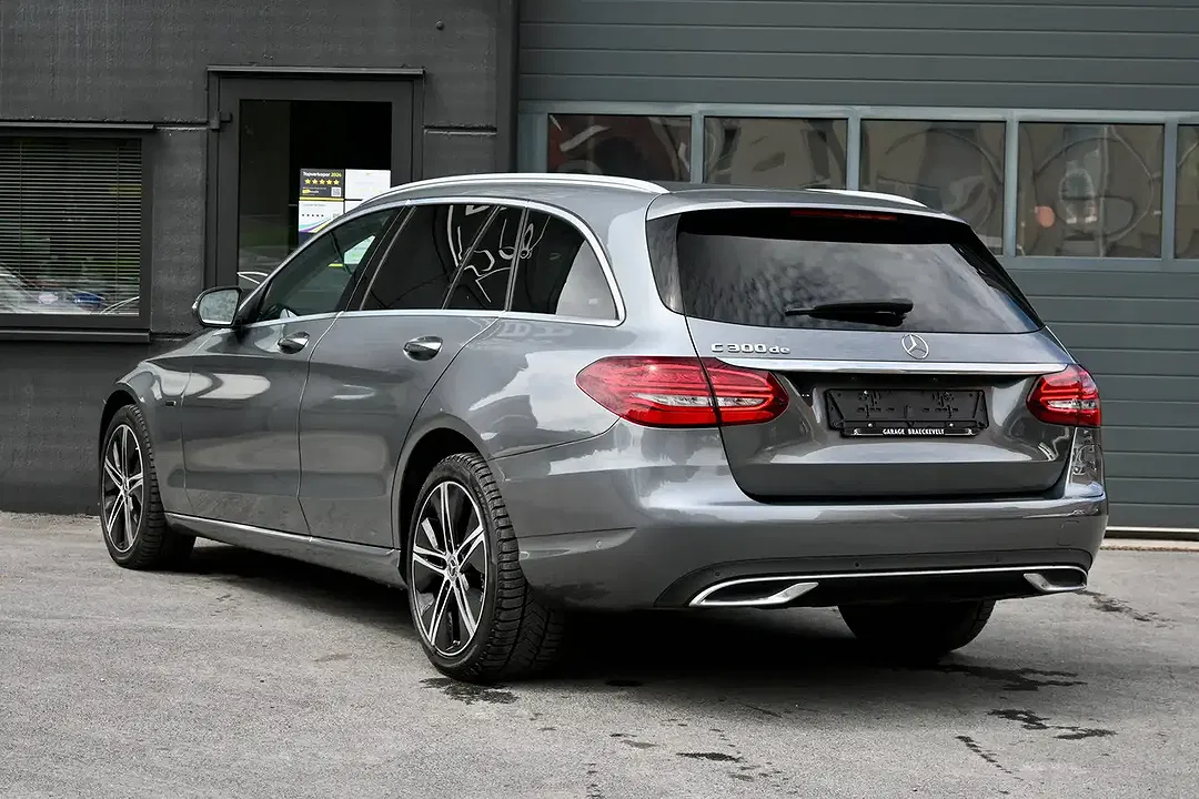 Mercedes-Benz C 300 - Thumbnail 5