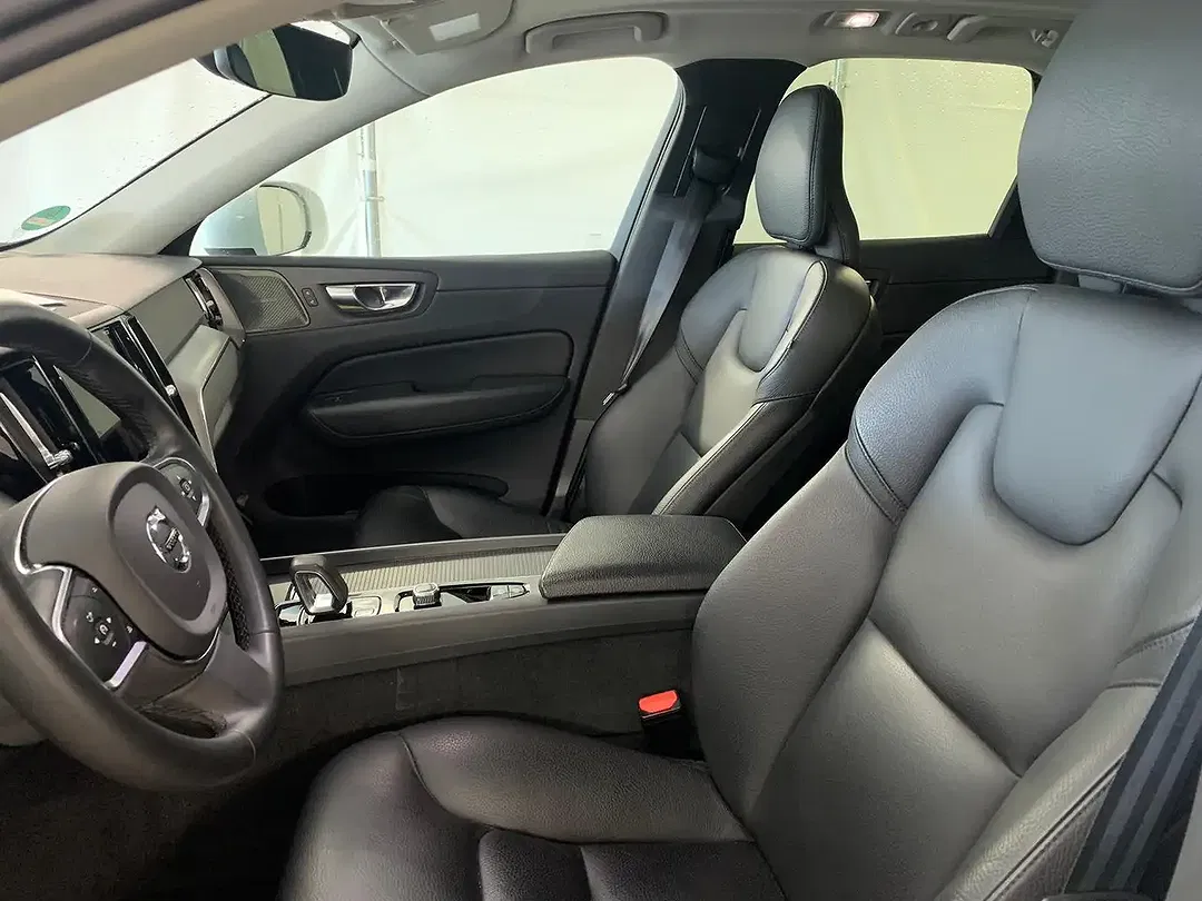 Volvo XC60 - Thumbnail 11