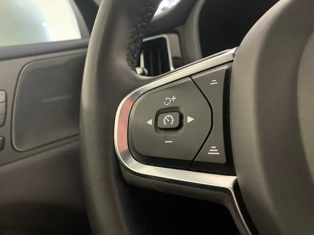 Volvo XC60 - Thumbnail 15