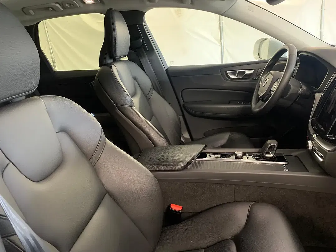 Volvo XC60 - Thumbnail 4