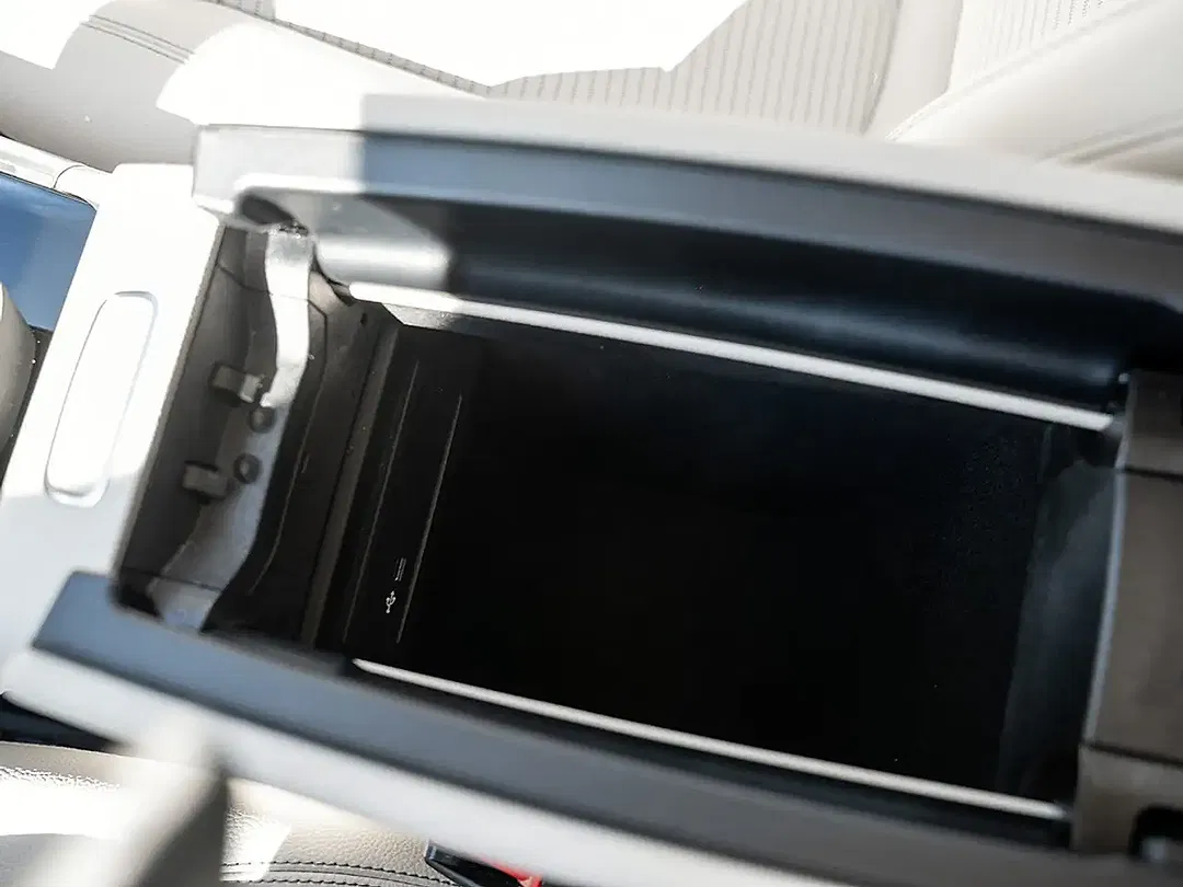 Mercedes-Benz EQA 250 - Thumbnail 20