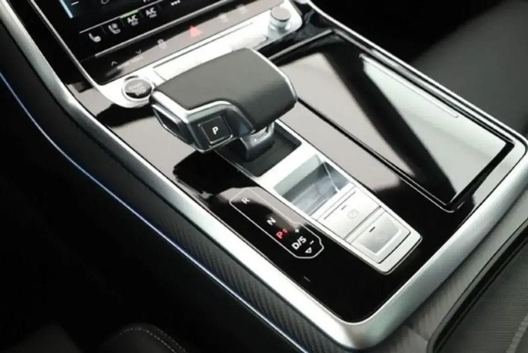 Audi Q8 - Thumbnail 16