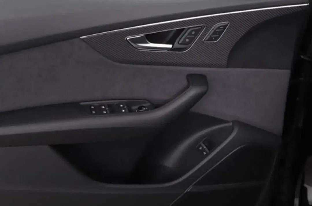 Audi Q8 - Thumbnail 17