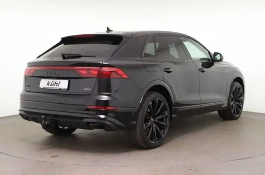 Audi Q8 - Thumbnail 3
