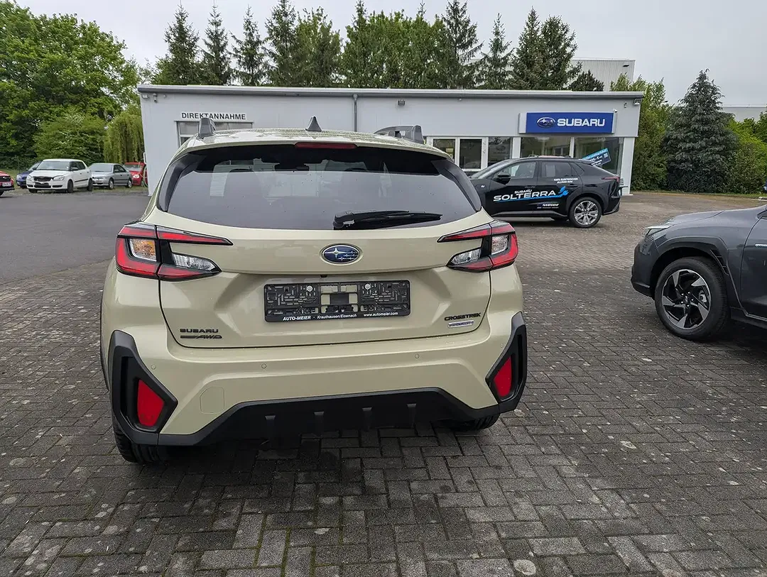 Subaru Crosstrek - Thumbnail 10