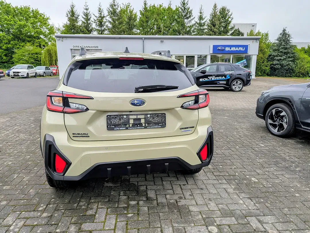 Subaru Crosstrek - Thumbnail 11