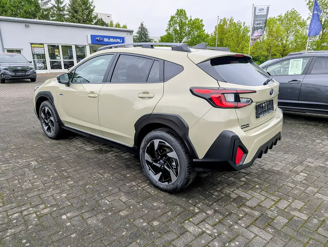 Subaru Crosstrek - Thumbnail 3