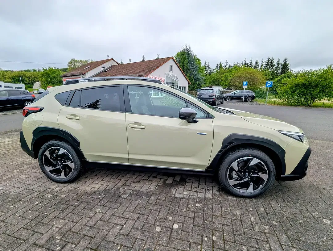 Subaru Crosstrek - Thumbnail 6