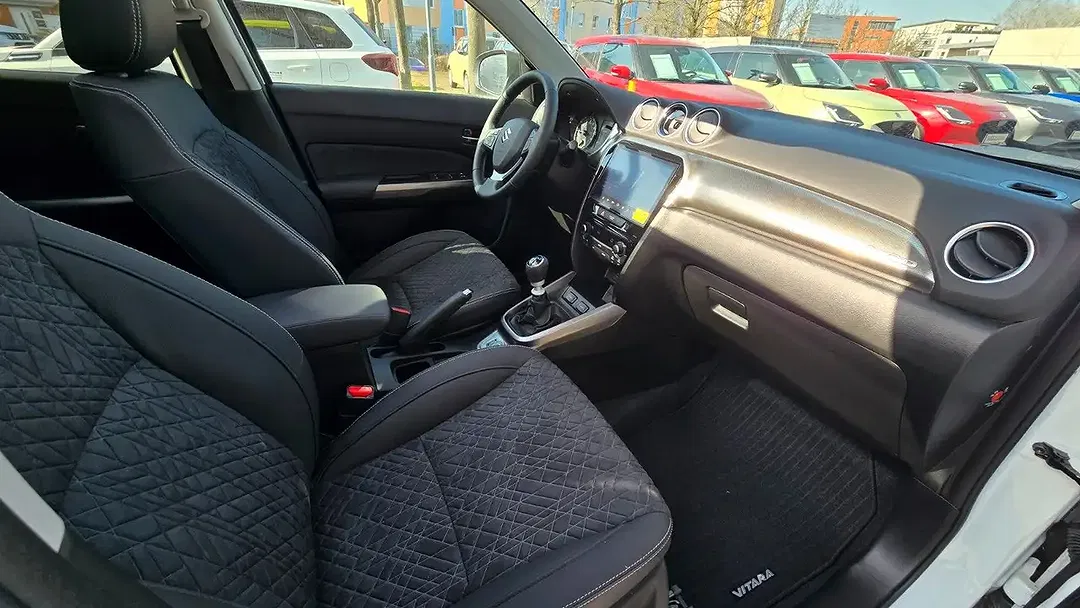 Suzuki Vitara - Thumbnail 15