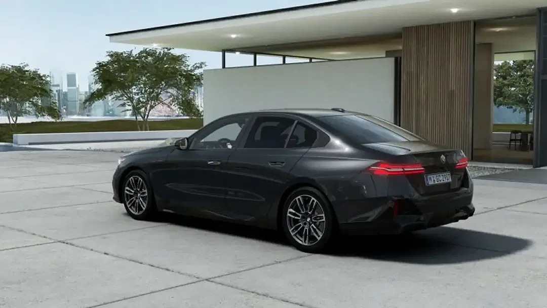 BMW 520 - Thumbnail 3
