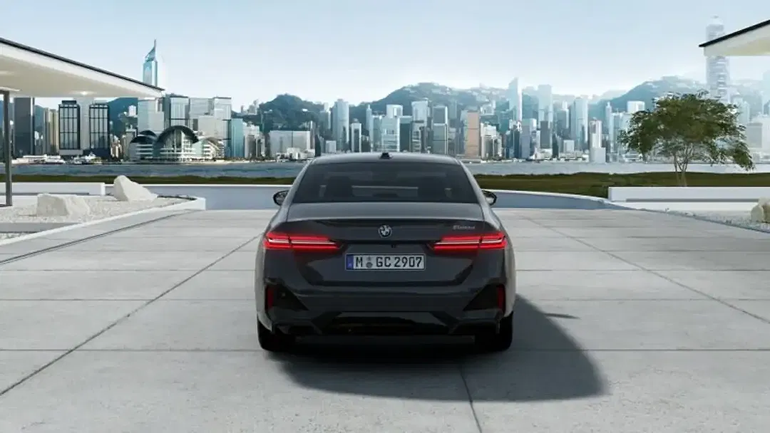 BMW 520 - Thumbnail 4