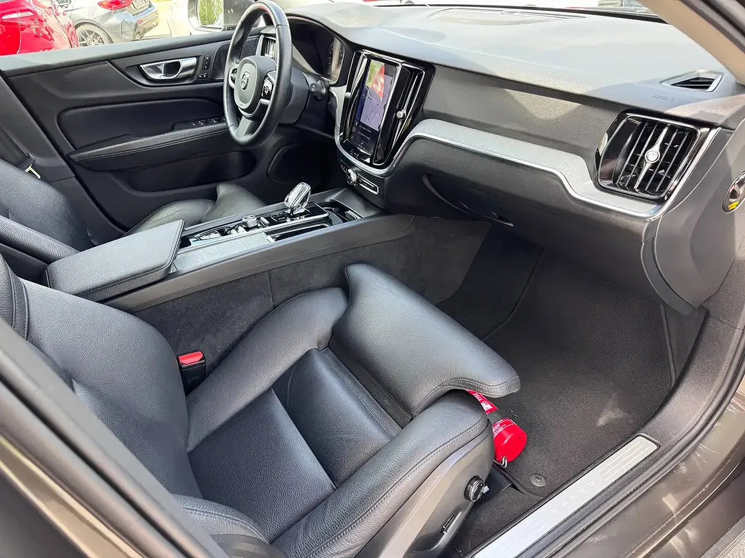 Volvo V60 - Thumbnail 12