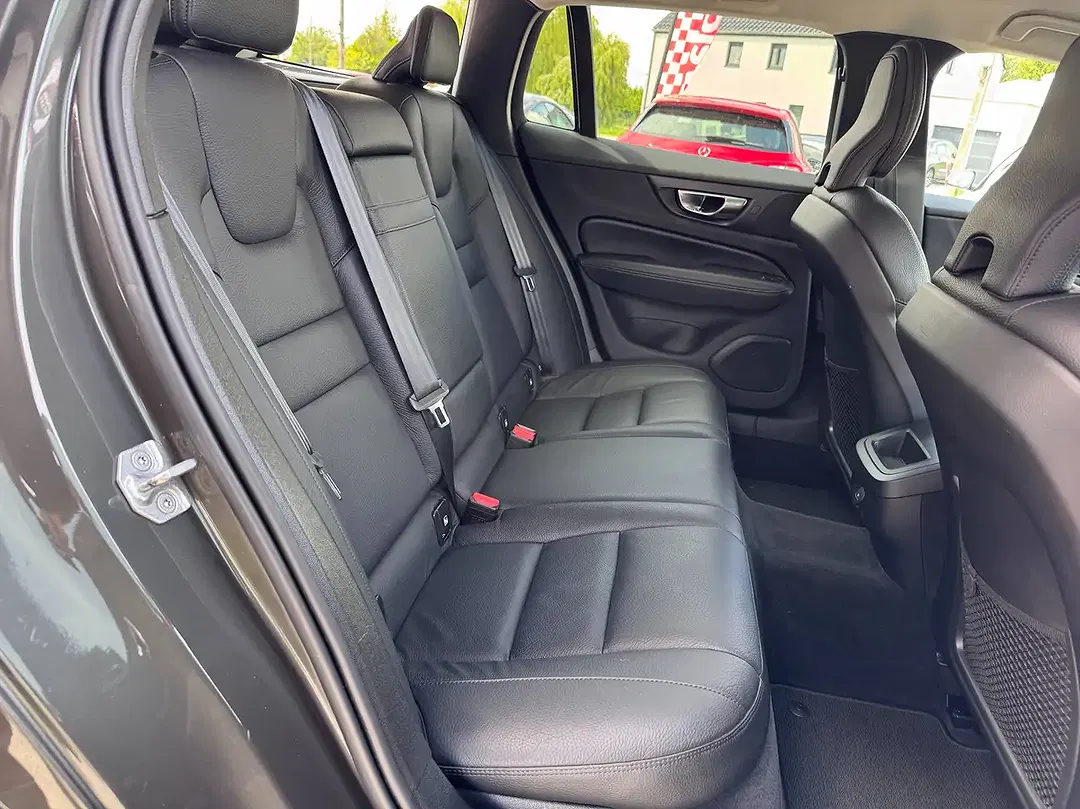 Volvo V60 - Thumbnail 13