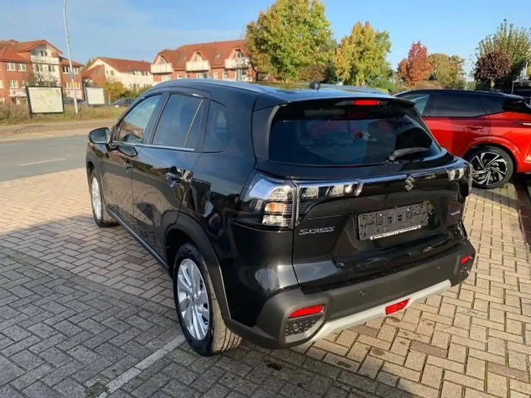 Suzuki S-Cross - Thumbnail 8