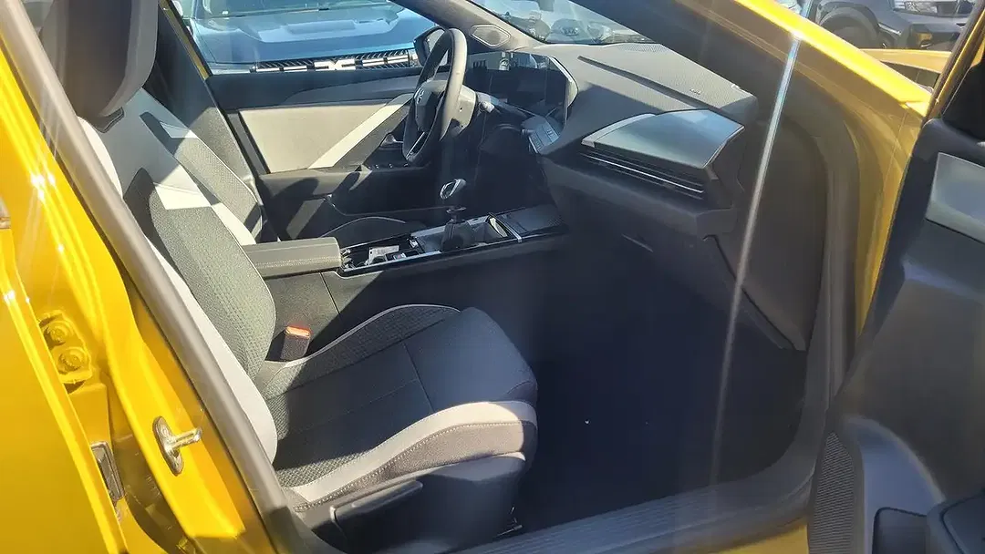 Opel Astra - Thumbnail 10