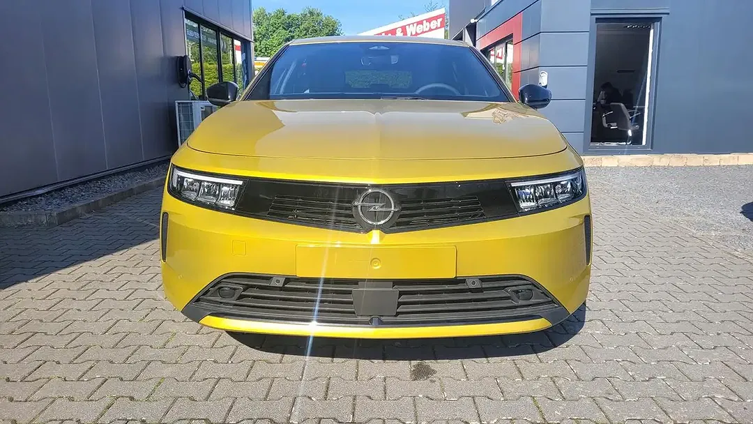 Opel Astra - Thumbnail 2