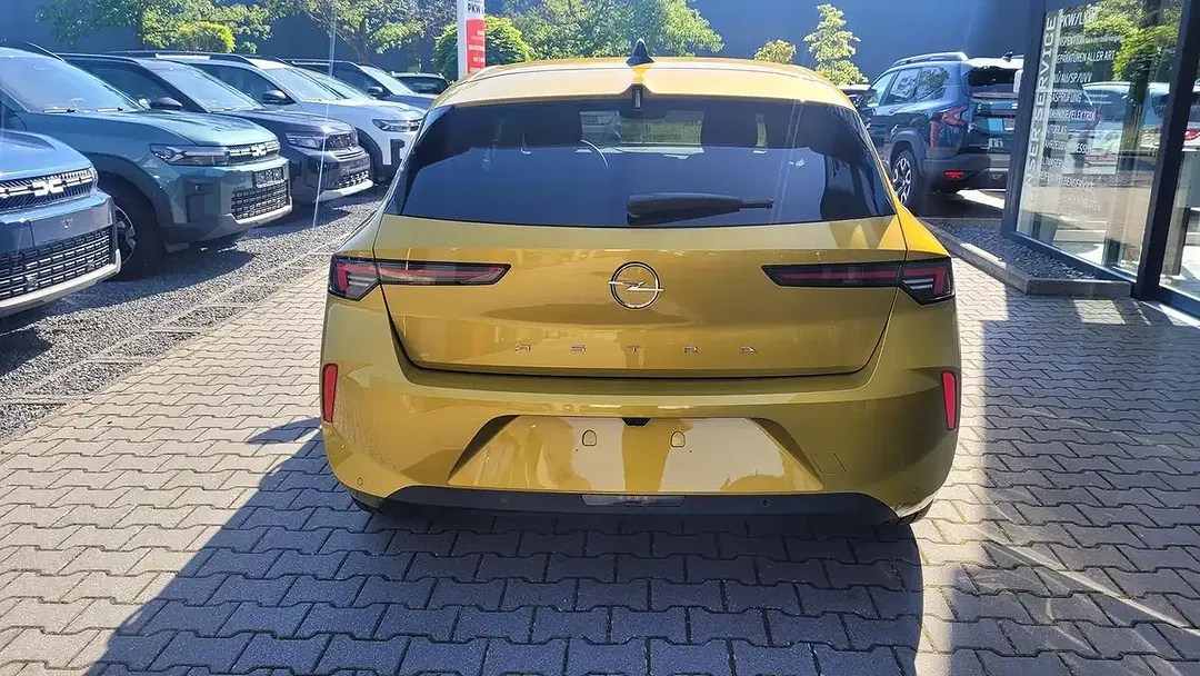 Opel Astra - Thumbnail 5