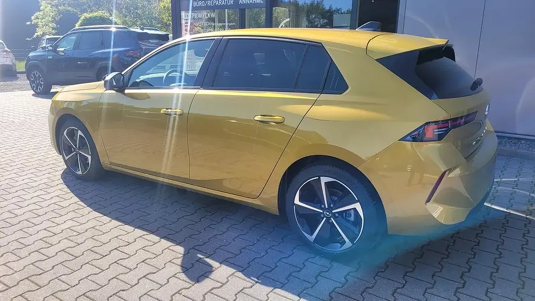 Opel Astra - Thumbnail 6