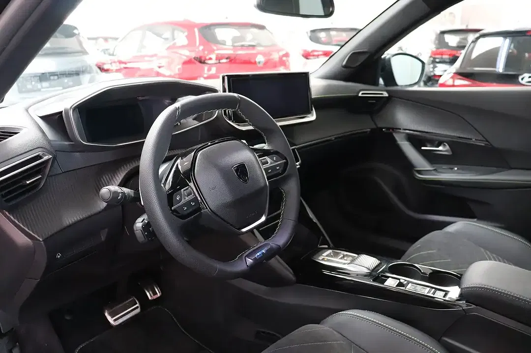 Peugeot 2008 - Thumbnail 11