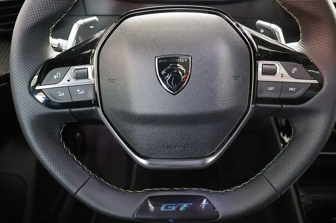 Peugeot 2008 - Thumbnail 9