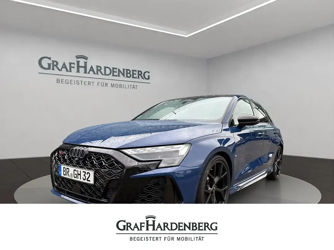 Audi RS3 - Thumbnail 1