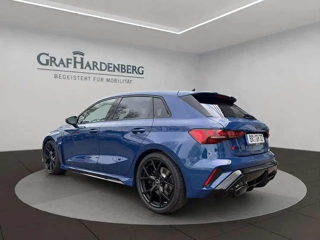 Audi RS3 - Thumbnail 4